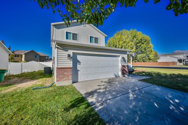 Building Photo - Great Family Home in Excellent Location!