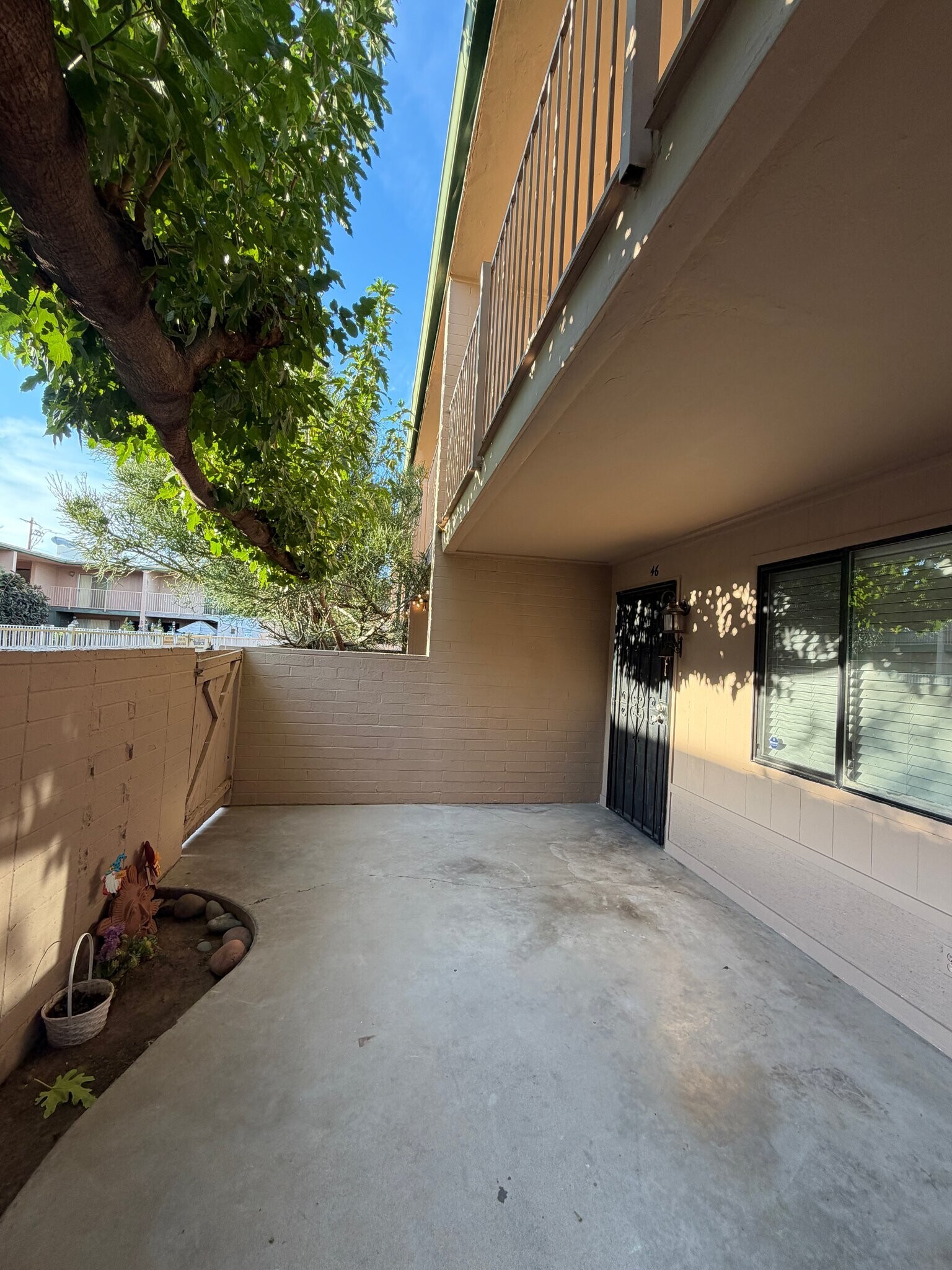 Building Photo - 6565 N 19th Ave