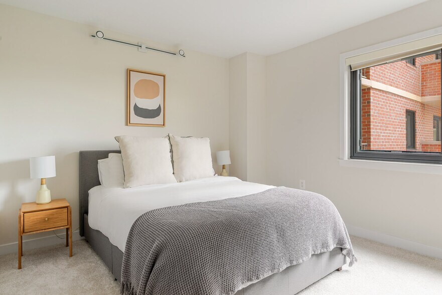 Building Photo - 2500 Clarendon Blvd