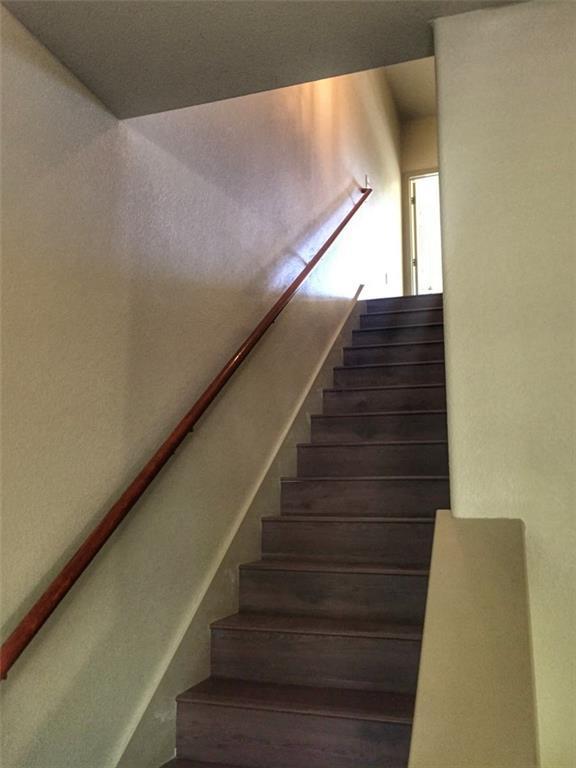 Building Photo - 6015 Ponca St