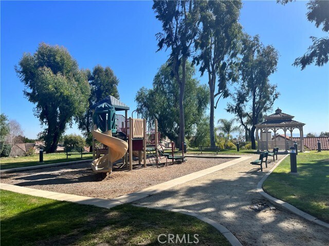 Building Photo - 1299 Dogwood St