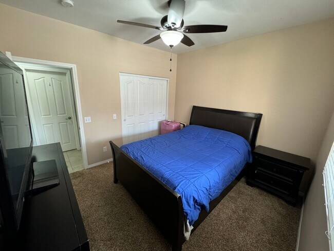 Building Photo - 40123 Vista Ridge Dr