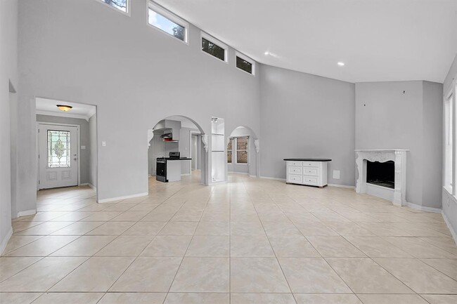 Building Photo - 2903 Woodland Grove Dr