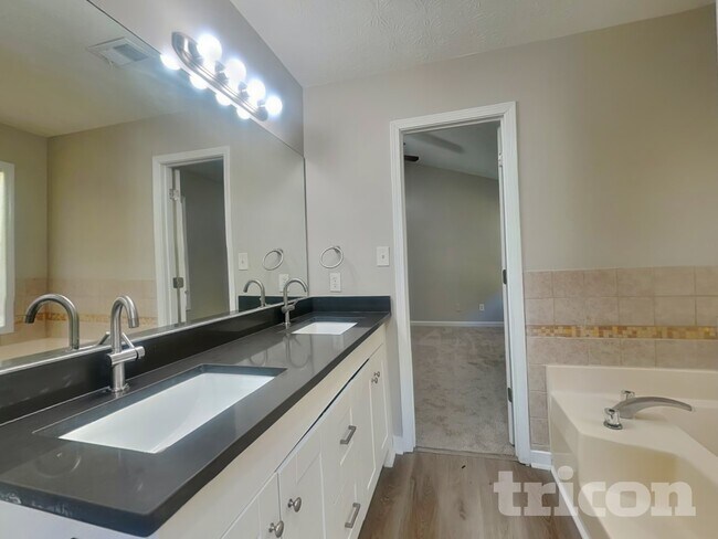 Building Photo - 850 Rambling Rose Ct NW