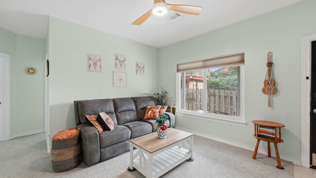 Building Photo - 1314 Stagecoach Dr