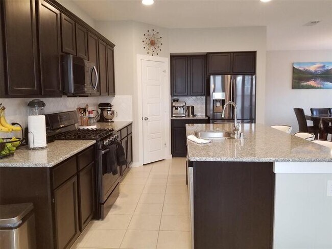 Building Photo - Stunning 5 beds 3 baths in Fort Worth!