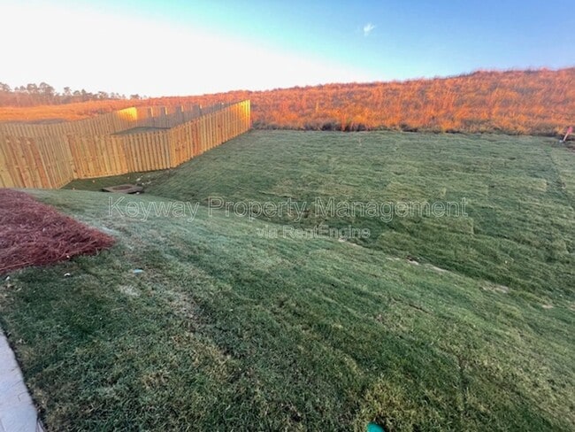 Building Photo - 810 Manitou Cir