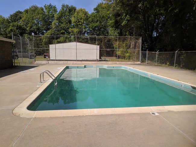 Building Photo - 3807 Pembrook Ct