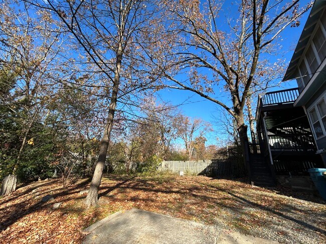 Building Photo - Contact Peggy 501 676 1758