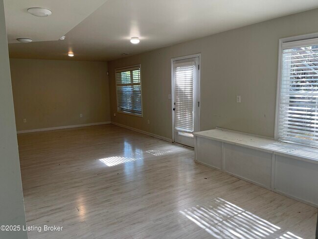 Building Photo - 4000 Emerald Spring Pl