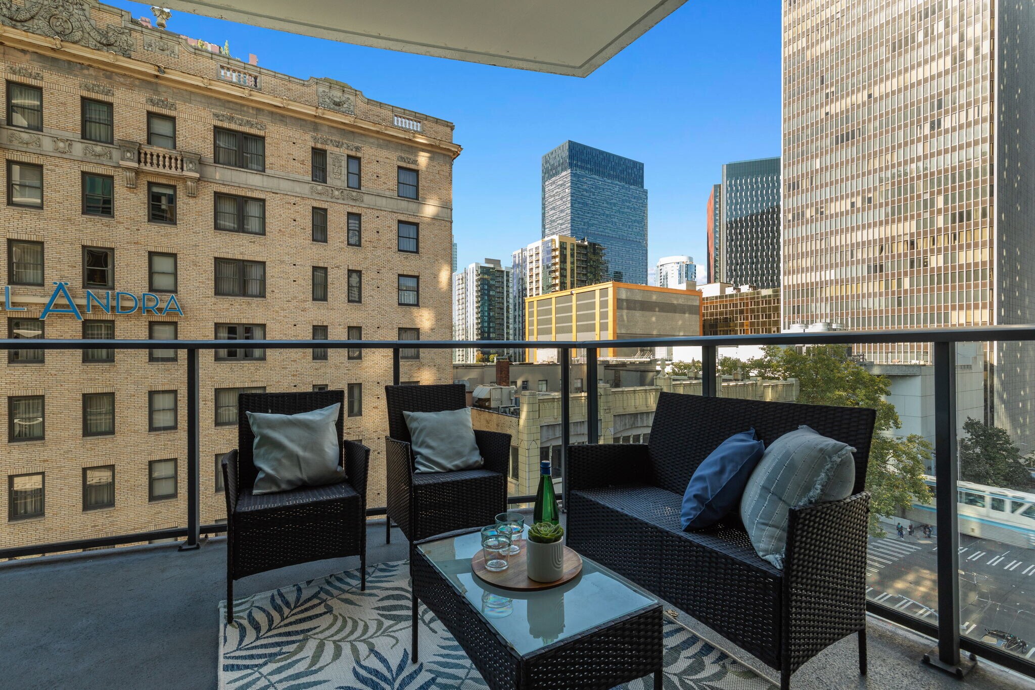 Building Photo - 1920 4th Ave