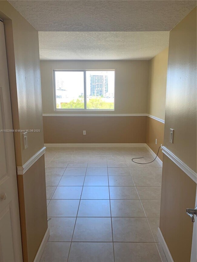 Building Photo - 201 Golden Isles Dr