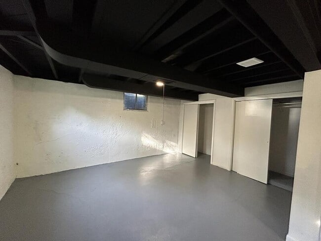 Building Photo - 6321 W 57th Terrace