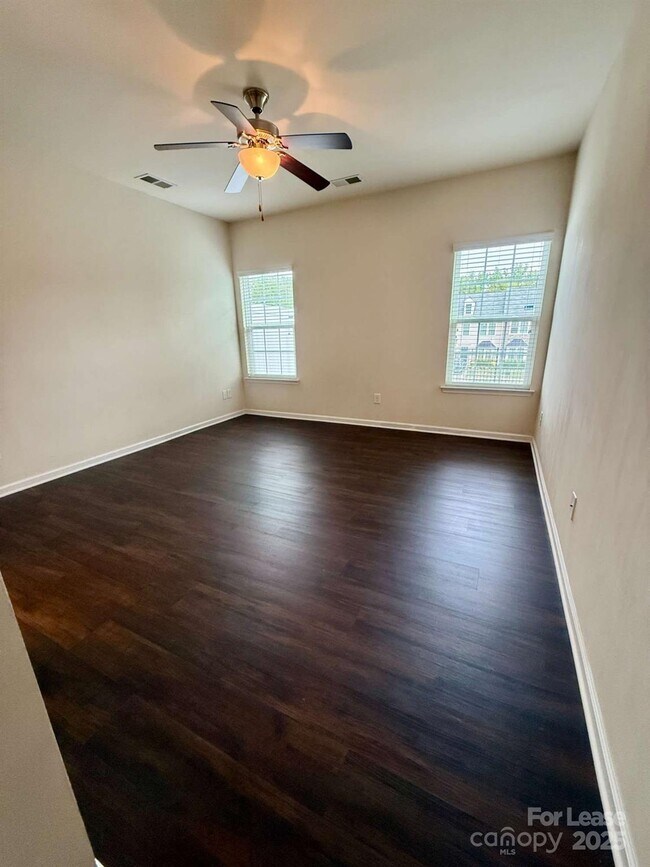 Building Photo - 9516 Birkwood Ct