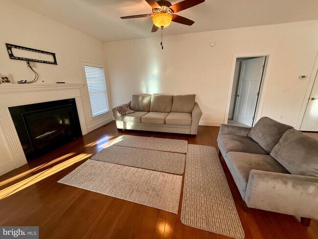 Building Photo - 61 Baybreeze Dr