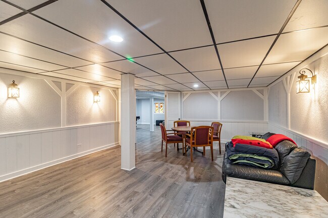 Building Photo - 31 Fox Trail