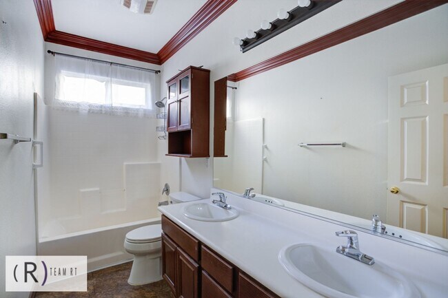 Building Photo - NEW PROMO PRICE! $3,470/MO
