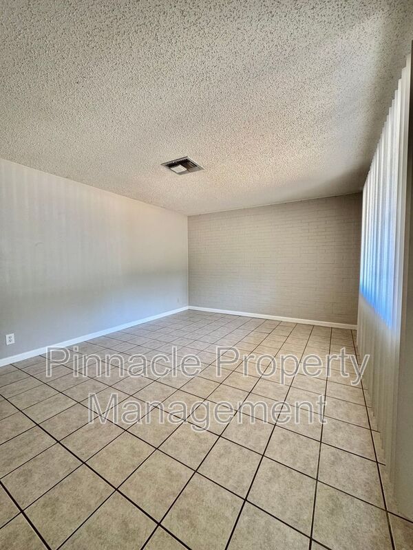 Building Photo - 2707 Lsu Ave