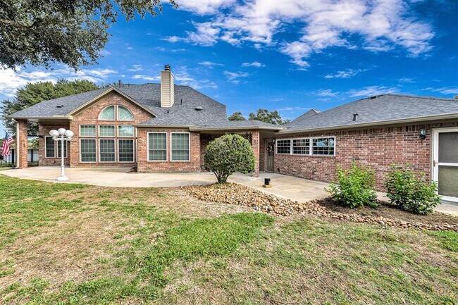 Building Photo - 22319 Fairbay Dr