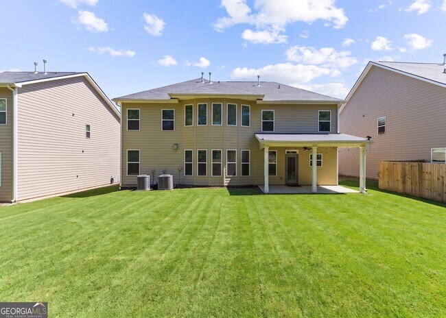 Building Photo - 1307 Trident Maple Chase