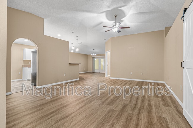 Building Photo - 1528 Vista Lake Cir