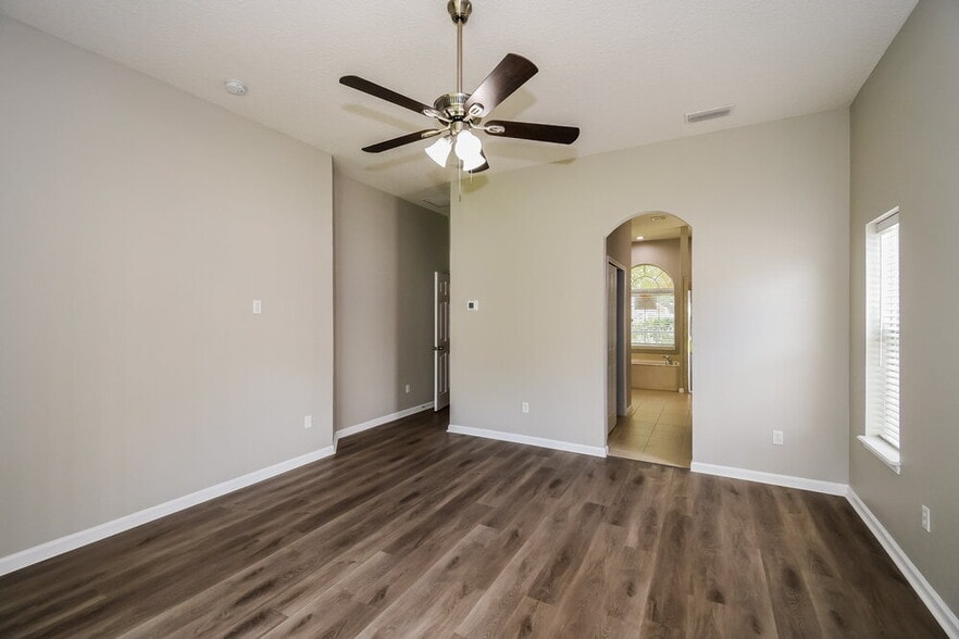 Building Photo - 3325 Horseshoe Trail Dr