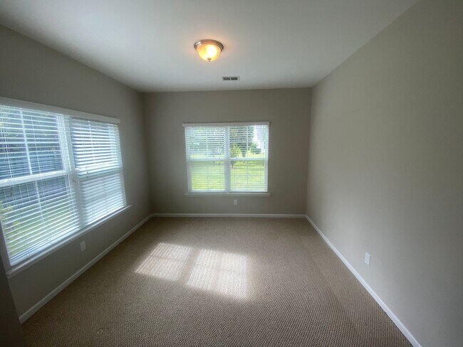 Building Photo - 4 Bedrooms 2.5 Baths in Richmond Hill, Available in 8/10/26!! Located in the sought-after Buckhea...