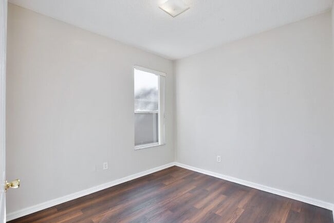 Building Photo - Lovely 3/2 Spacious Home and a 2 Car Garage in Deans Reserve - Orlando!