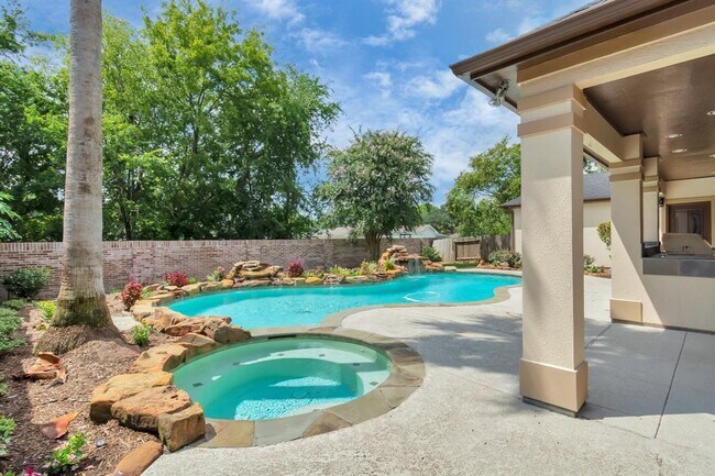 Building Photo - 14207 Jade Cove Dr