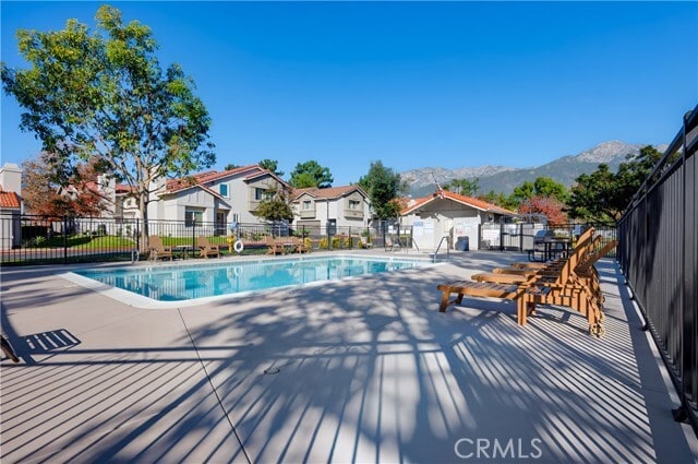 Building Photo - 9896 Highland Ave