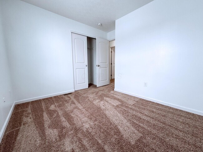 Building Photo - 7257 Reynolds Crossing Dr