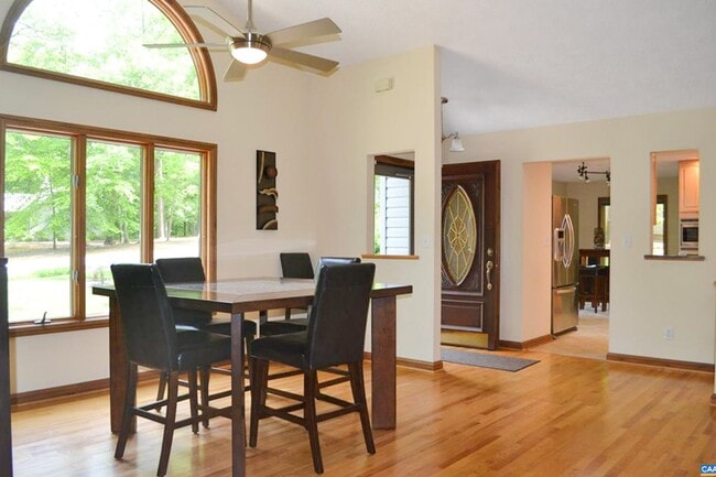 Building Photo - Furnished Golf Course Rental