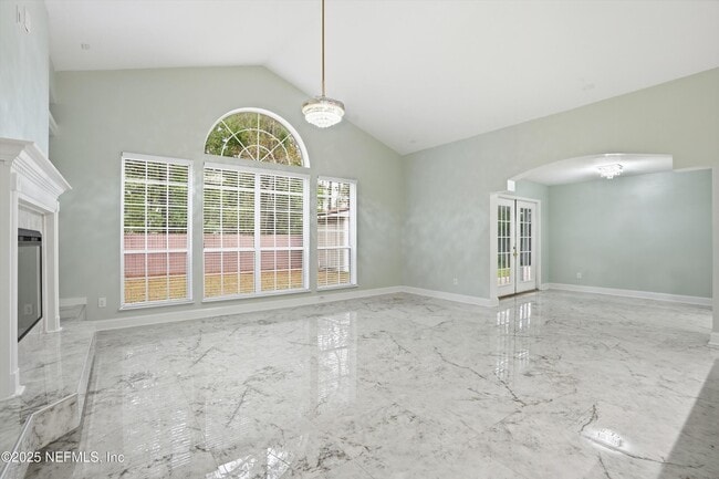 Building Photo - 2810 Sweetholly Dr