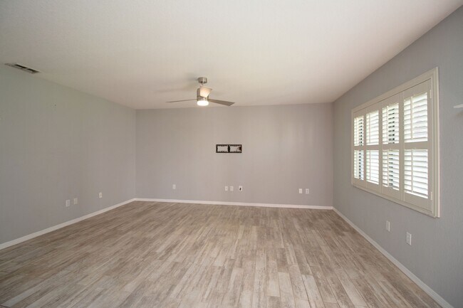 Building Photo - 6150 Gulfport Blvd S