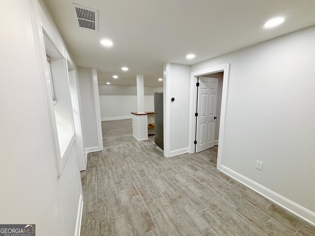 Building Photo - 785 Weatherly Ln NW