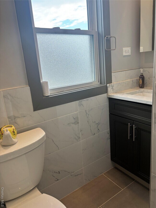 Building Photo - 19 Garfield Pl