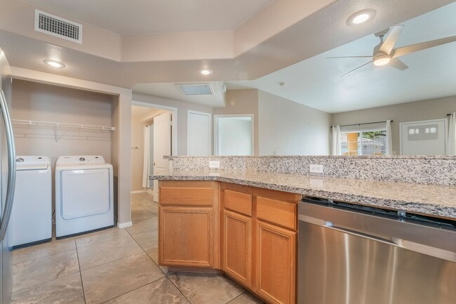 Building Photo - Spacious Two Bedroom with Garage!