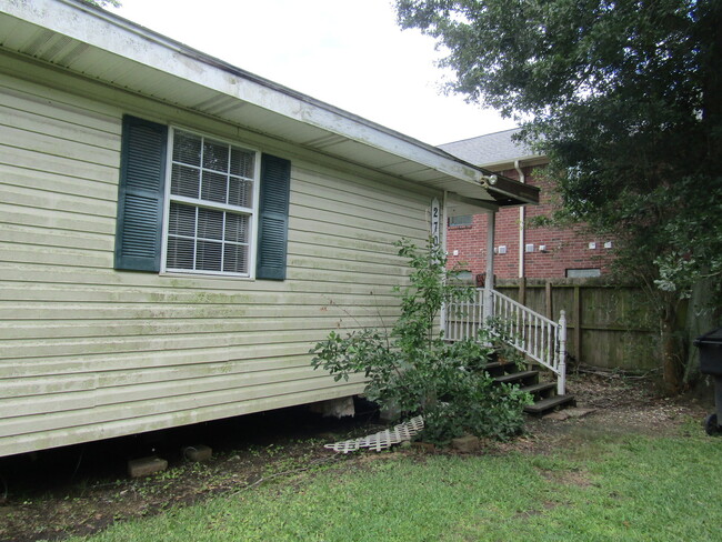 Building Photo - 2707 Ave G