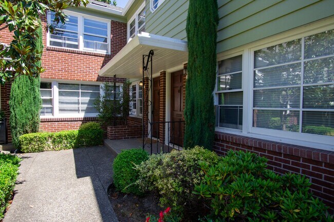 Building Photo - In the Heart of NW-Mid-Century 2Bdr Lives ...