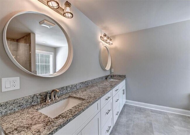 Building Photo - 1925 Alcovy Trails Dr SE