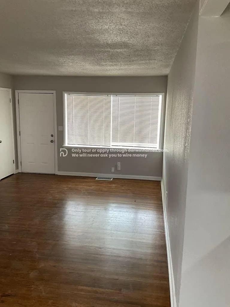 Building Photo - 4667 N Trenton Ave