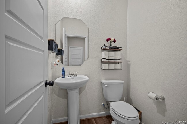 Building Photo - 13044 Louberg Vly