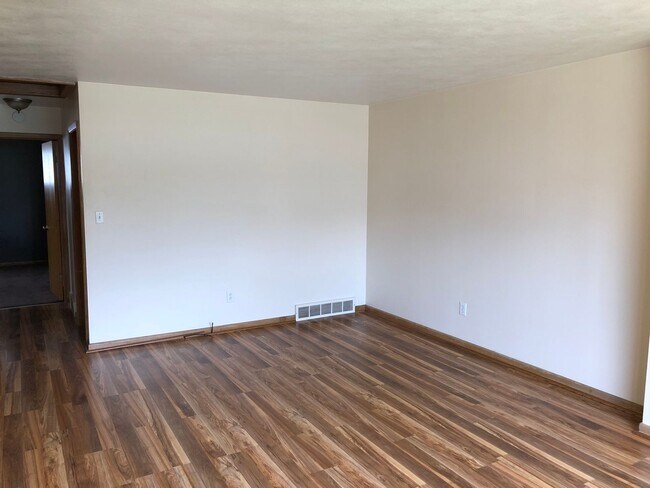 Building Photo - 1543 16th Ave