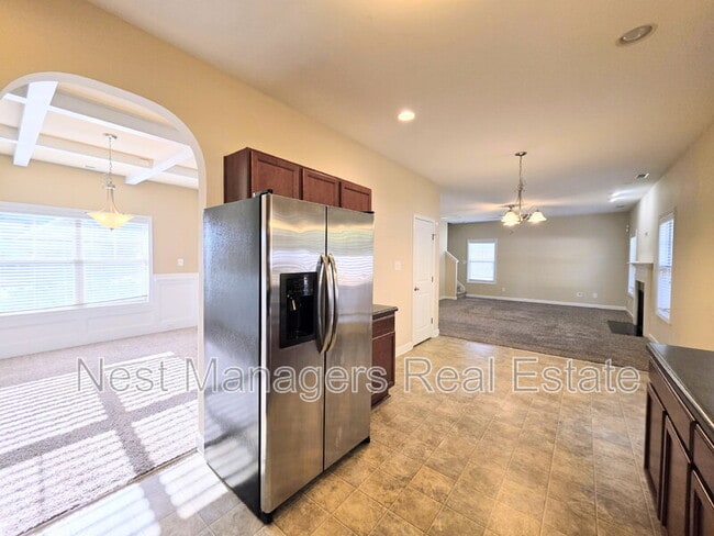 Building Photo - 389 Roanoke Dr