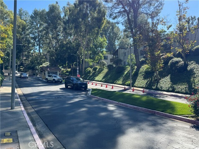 Building Photo - 22844 Hilton Head Dr