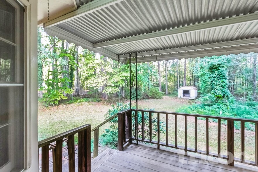 Building Photo - 1430 Hillside Pl SE