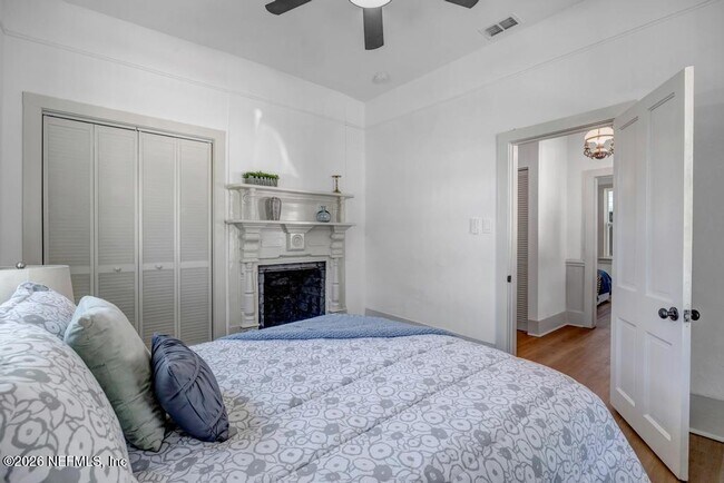 Building Photo - 23 Mulberry St