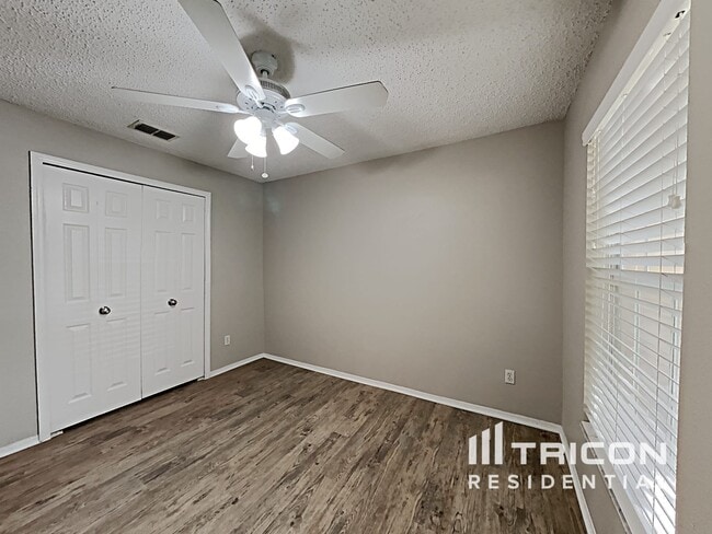 Building Photo - 1576 Palmstone Dr