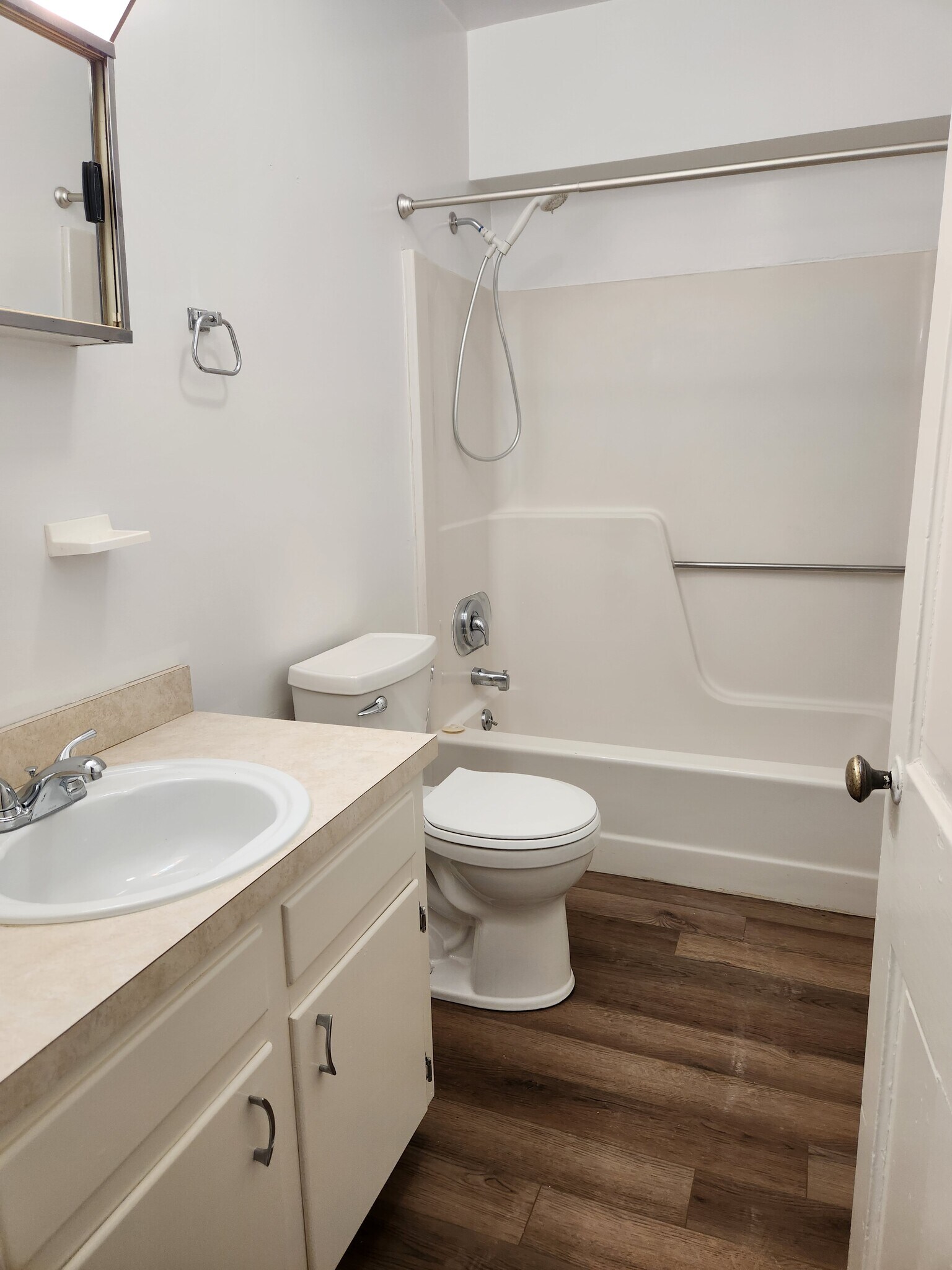 Building Photo - 125 Peyton St