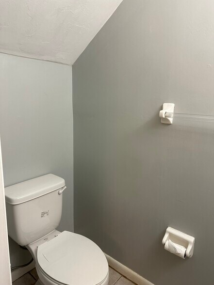 Building Photo - 2635 SW 35th Pl